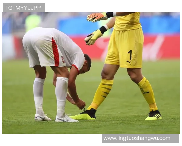 足球明星独特鞋带系法揭秘助你提升球场表现与风格